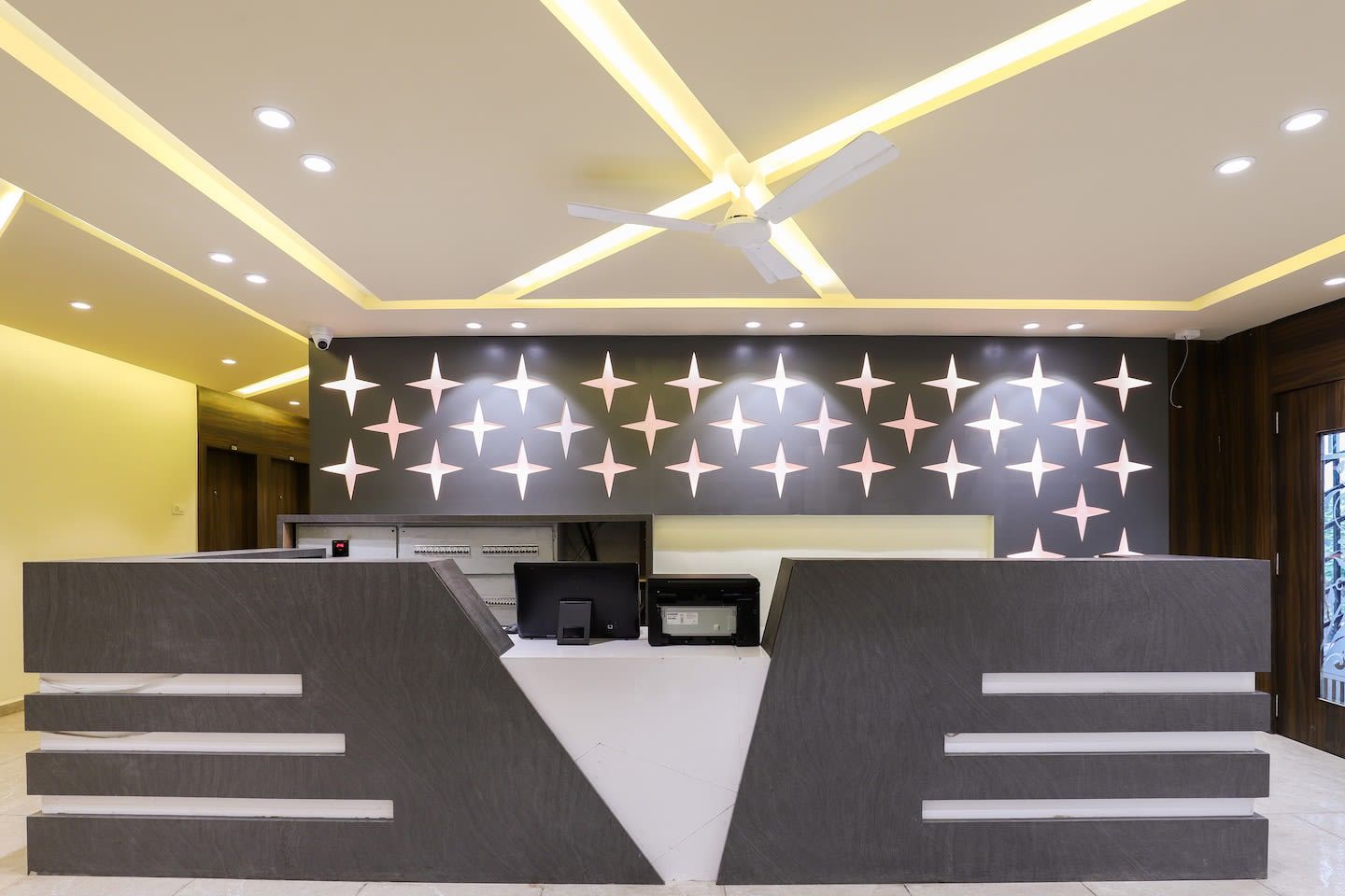 undefined Hotel Majestic 4