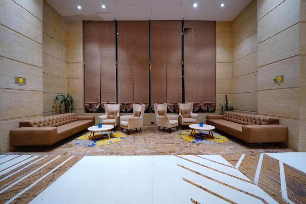 undefined Hotel Babylon Capital 3