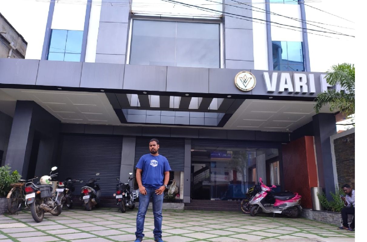 undefined Vari Park 10