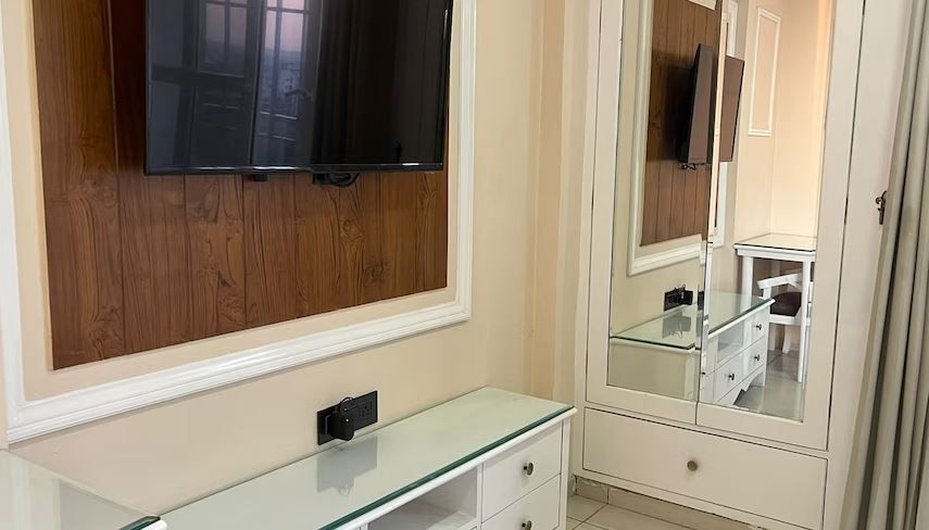 Myst Luxury Stays with Kitchen & wifi The Cozy Room 3