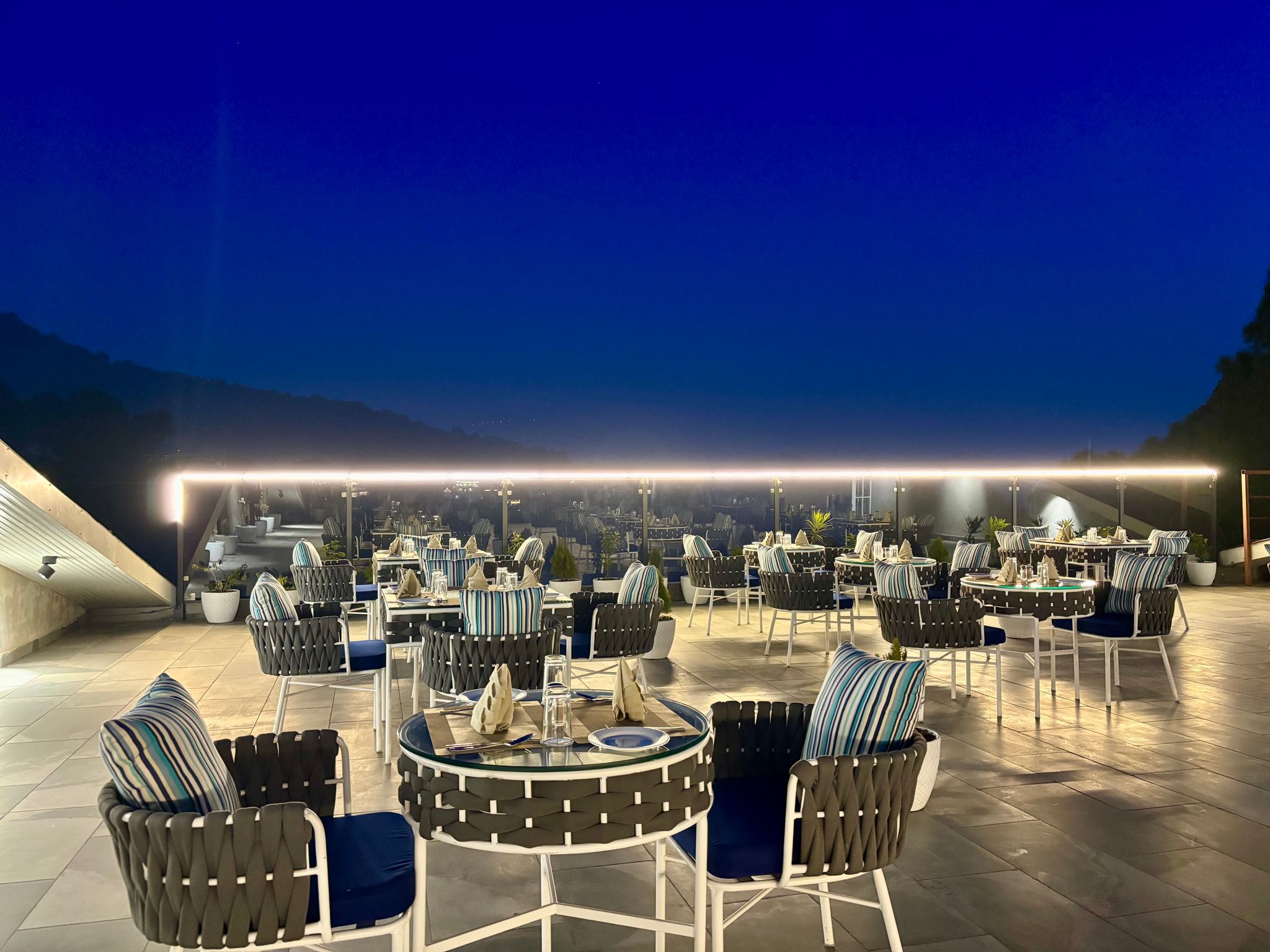 Food & Dining