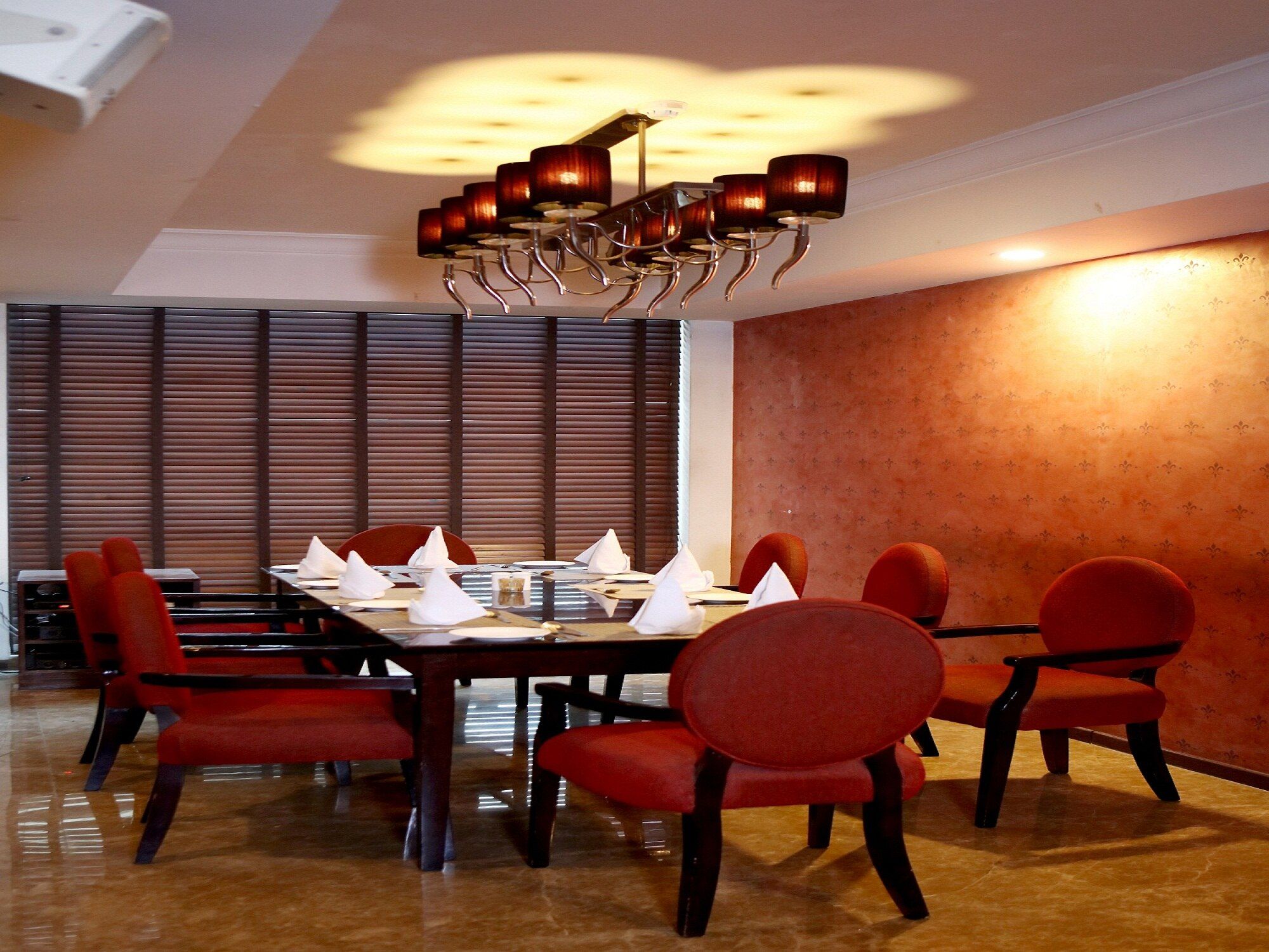 Food & Dining