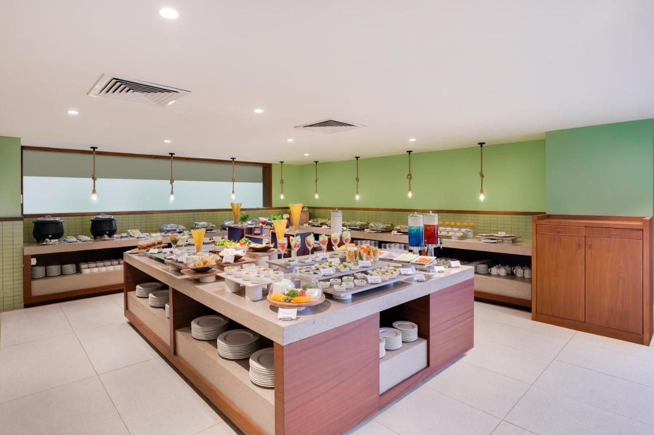 Food & Dining