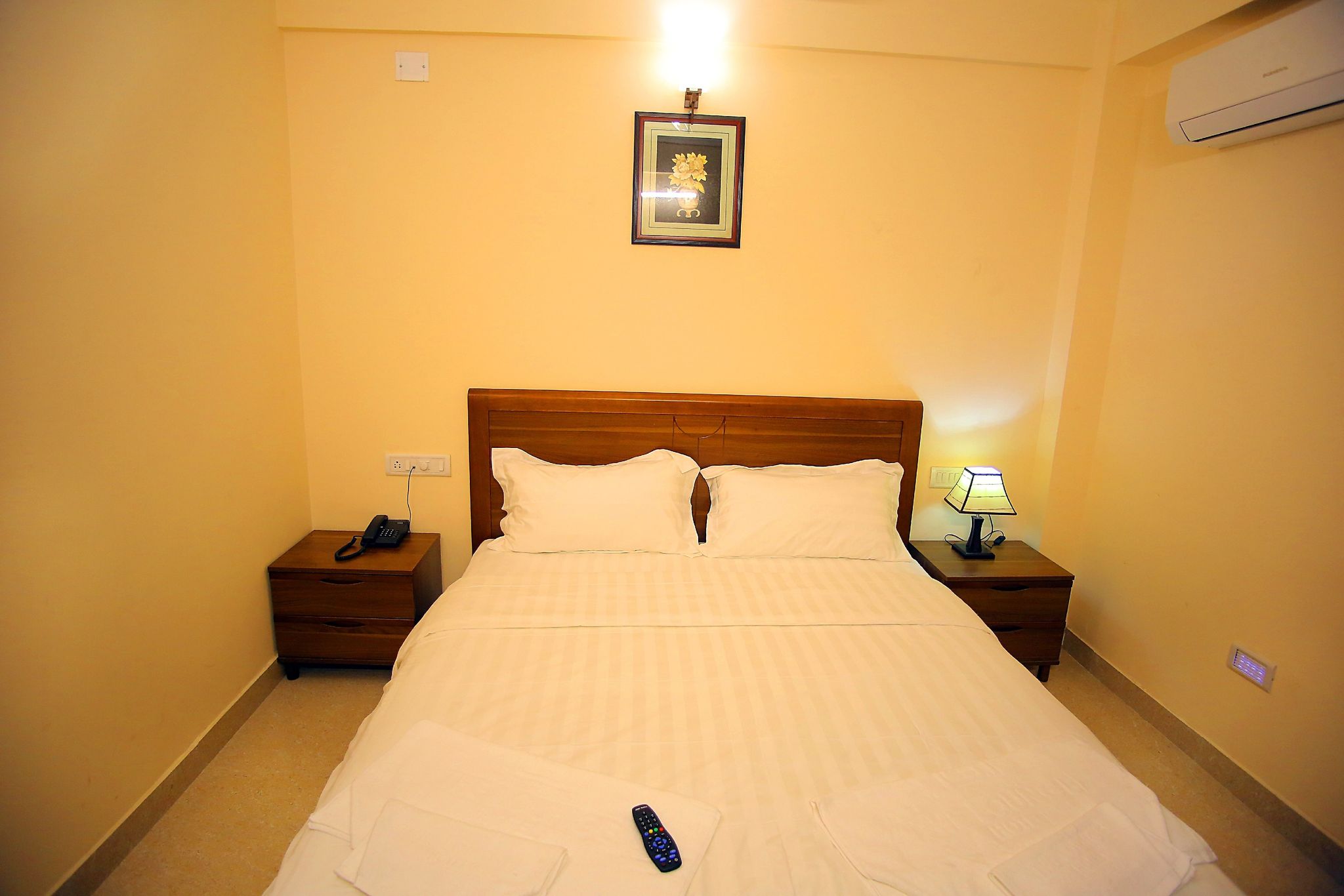 Deluxe AC Room