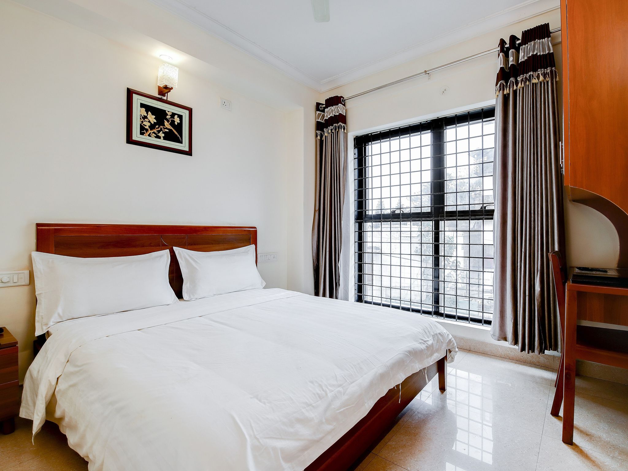 undefined The Lounge Hotel 5