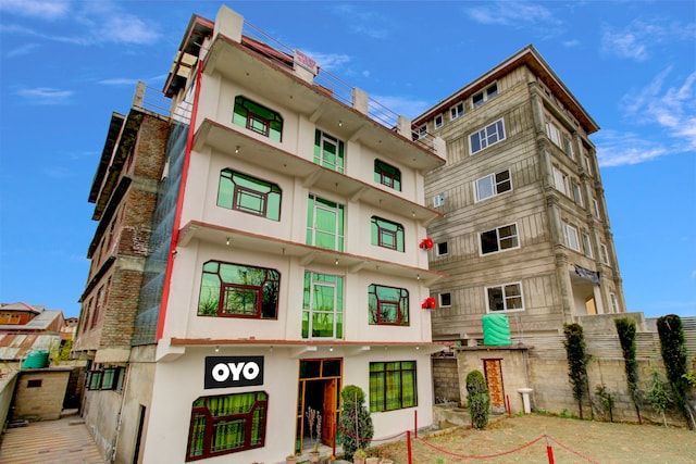 Hotel O Delhi Star