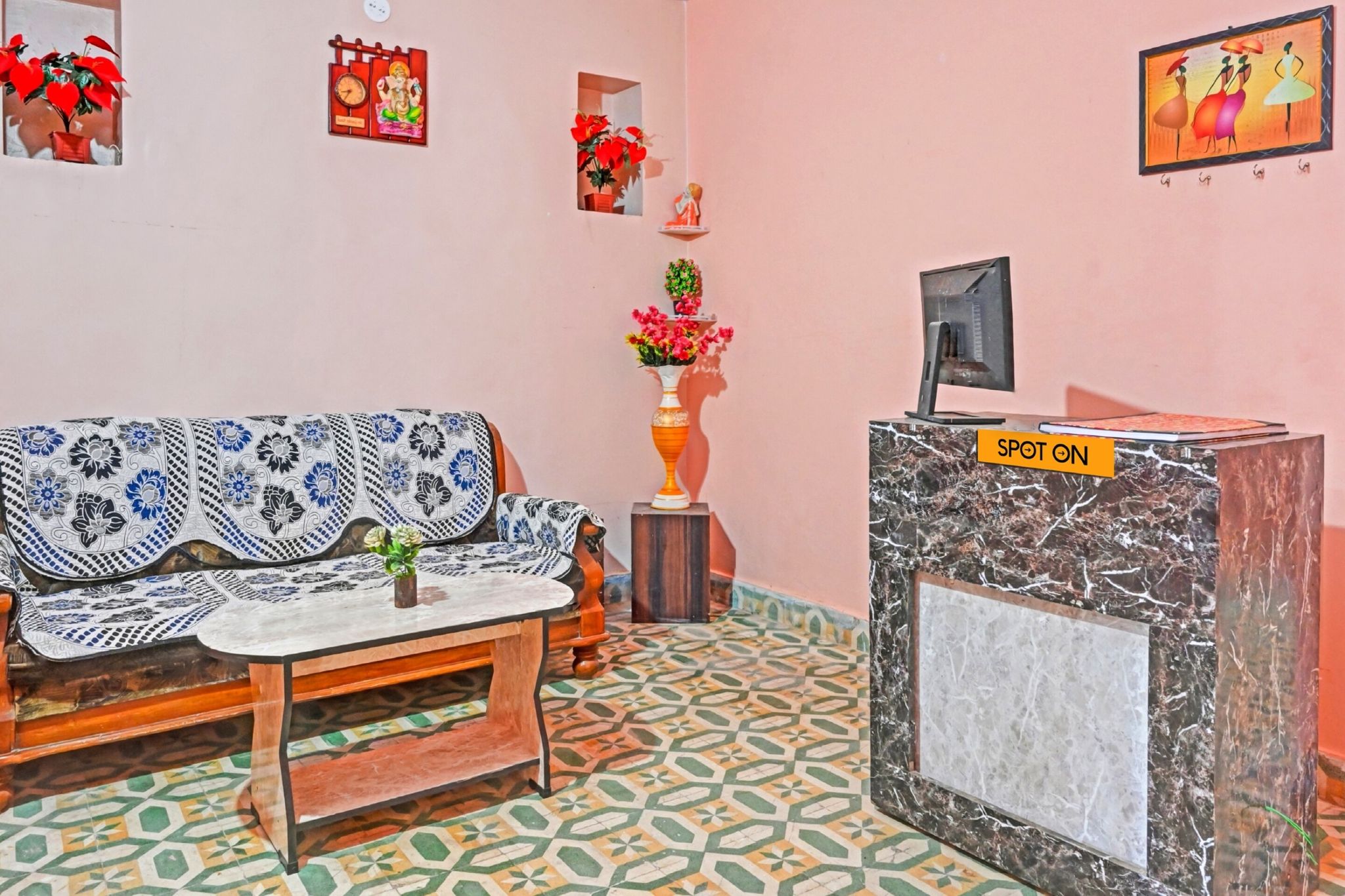 HOTEL O MAA NARMADA