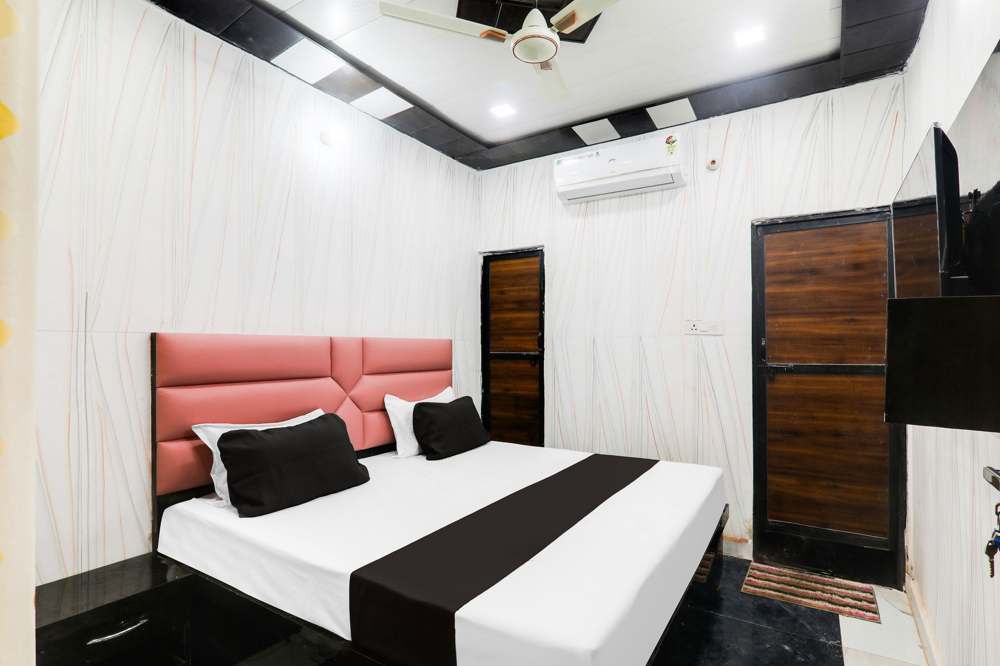 Hotel O by OYO SS hotel Classic