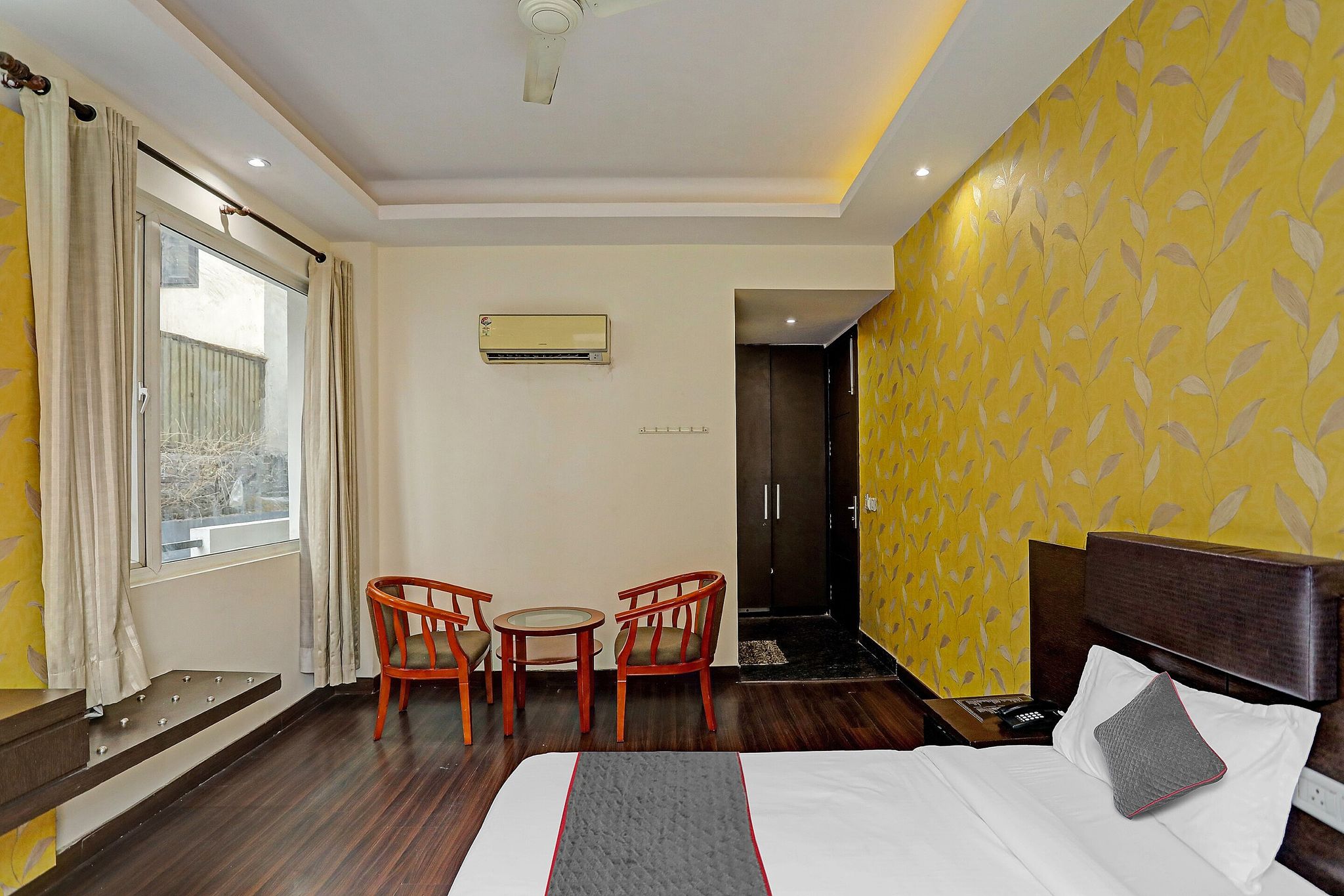 Super Townhouse Sector 51 Noida Near Metro Station Classic 7