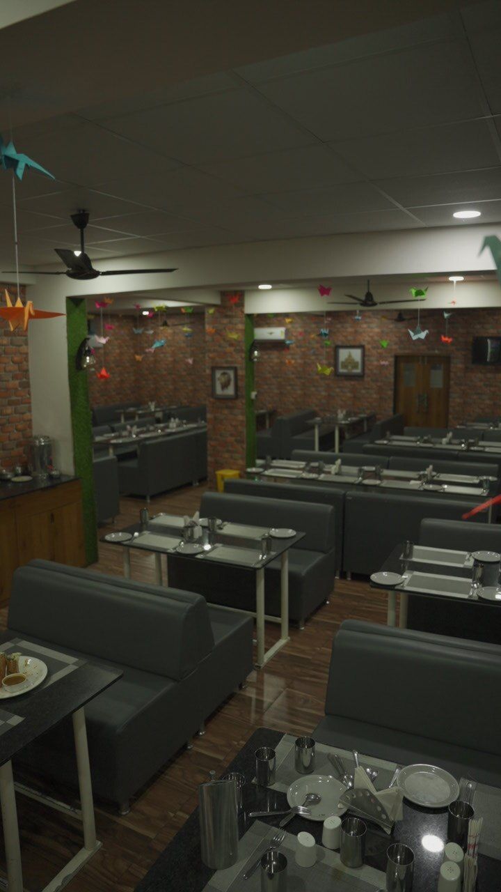 Hotel O Narayani