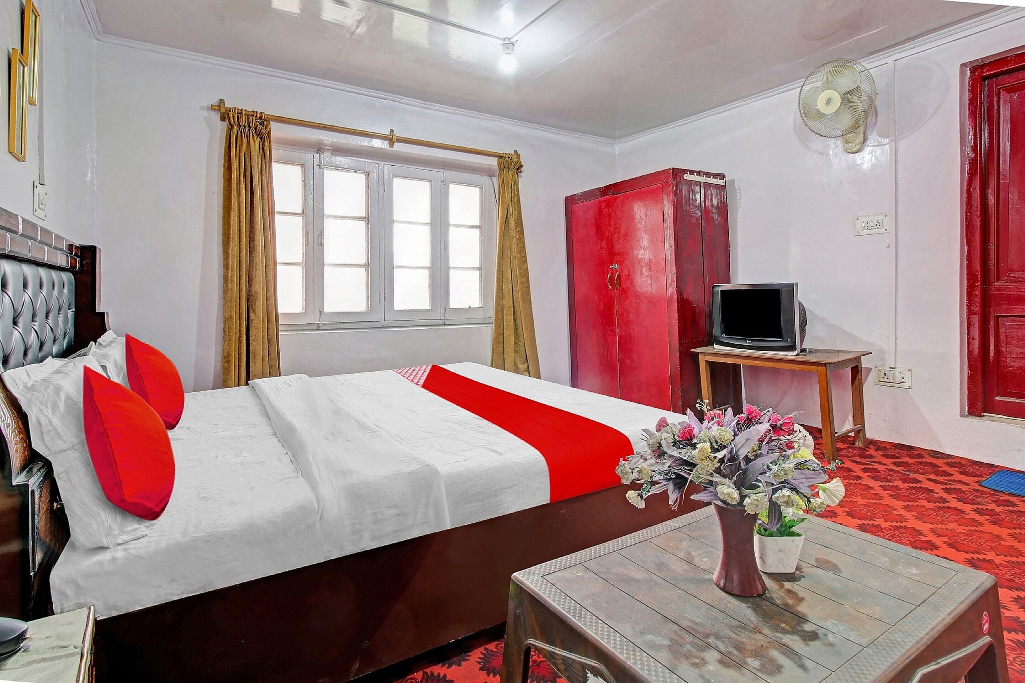 Collection O Dal Lake Classic 9