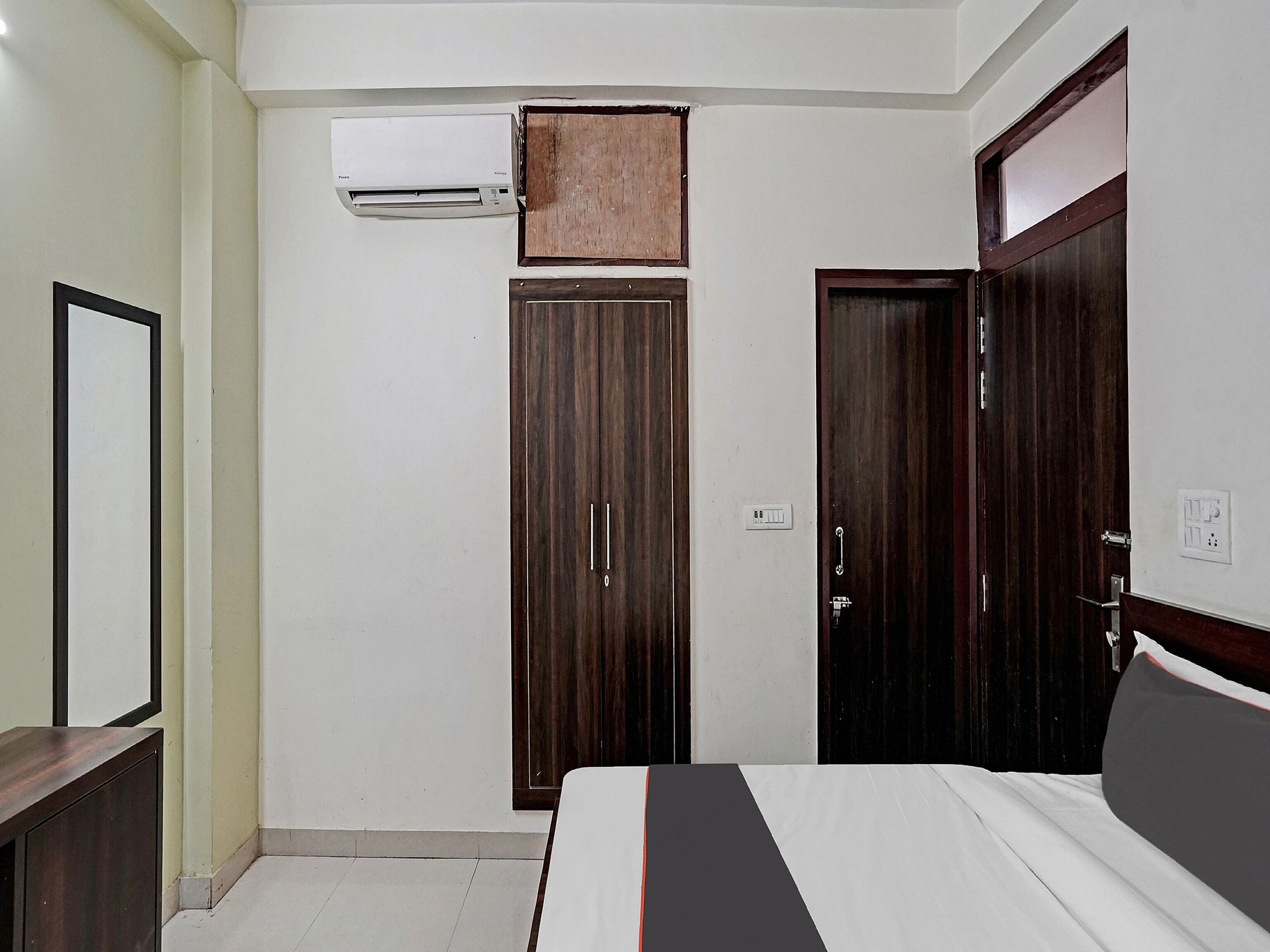 Hotel O by OYO THE VIRAAT Classic 10