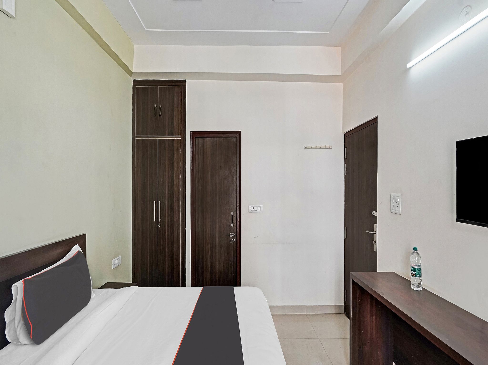 Hotel O by OYO THE VIRAAT Classic 11