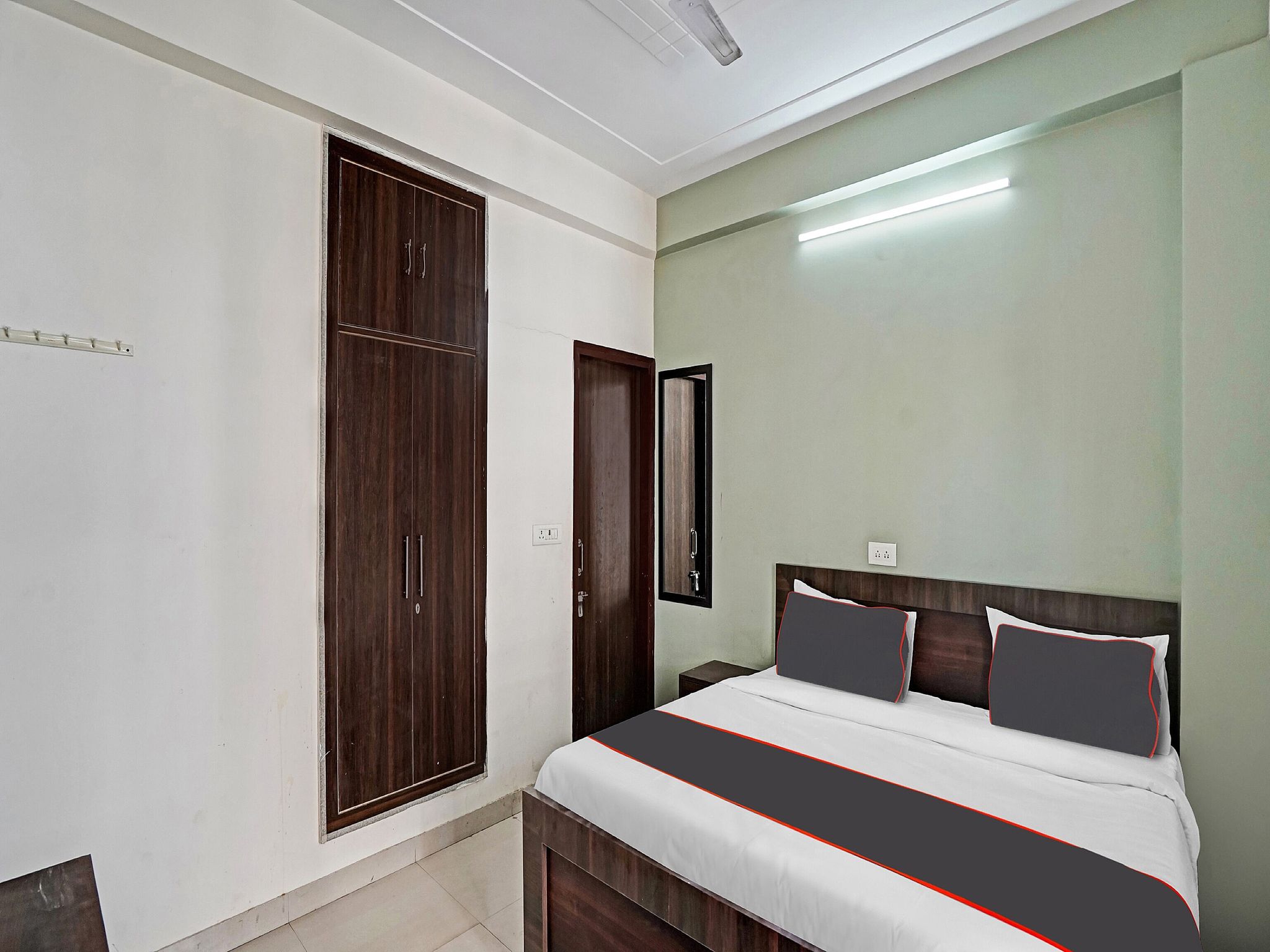 Hotel O by OYO THE VIRAAT Classic