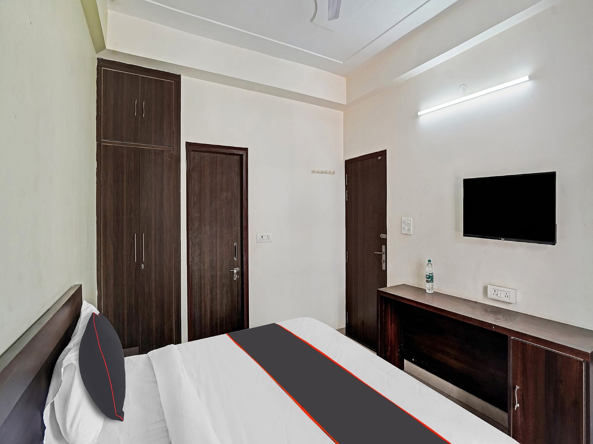 Hotel O by OYO THE VIRAAT Classic 13