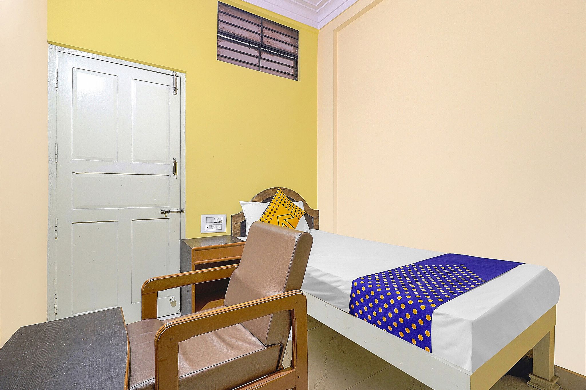 Hotel O Vasavi Residency Classic 5