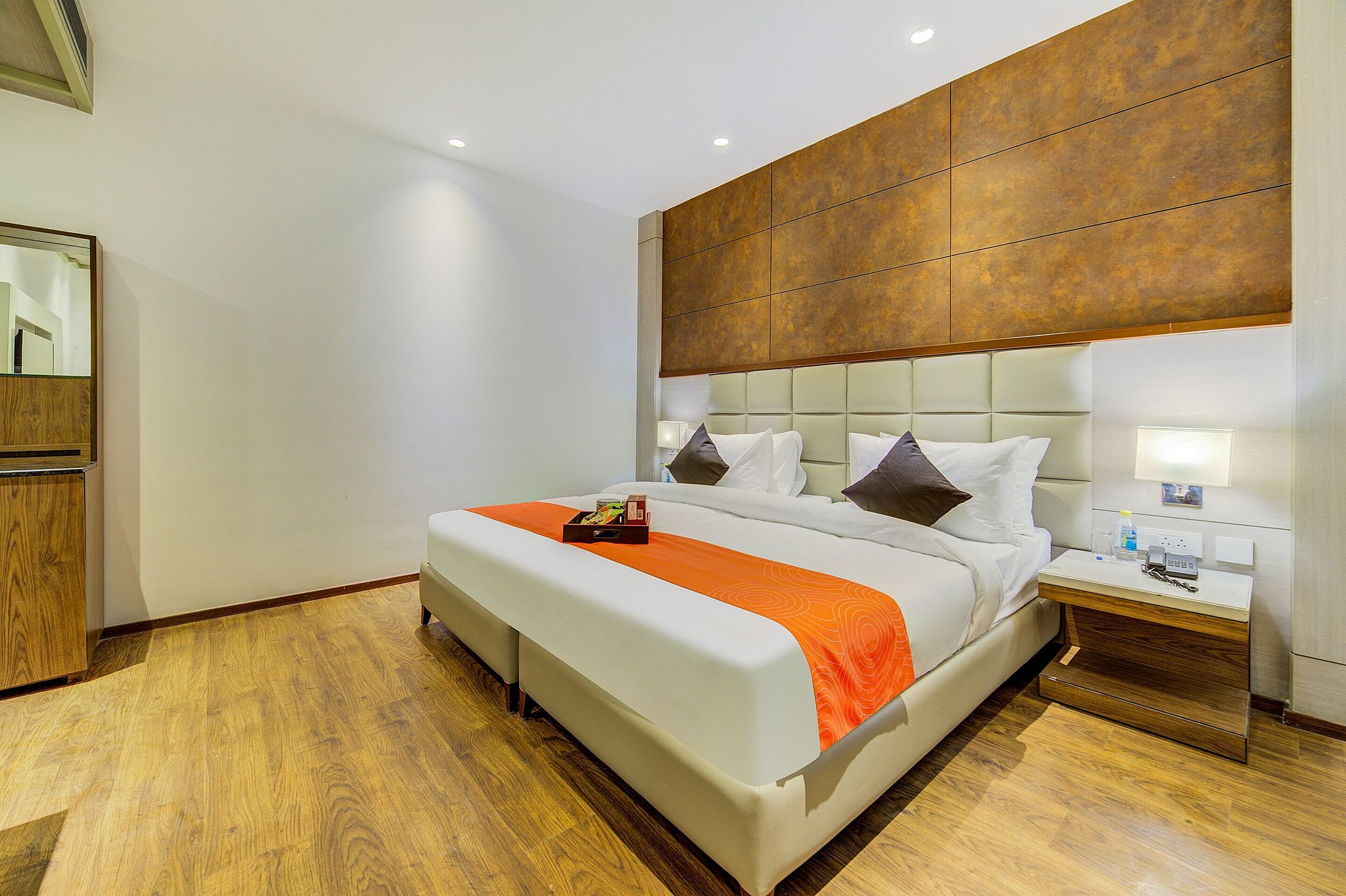 Super Townhouse Chhatarpur Near Metro Park Classic 4