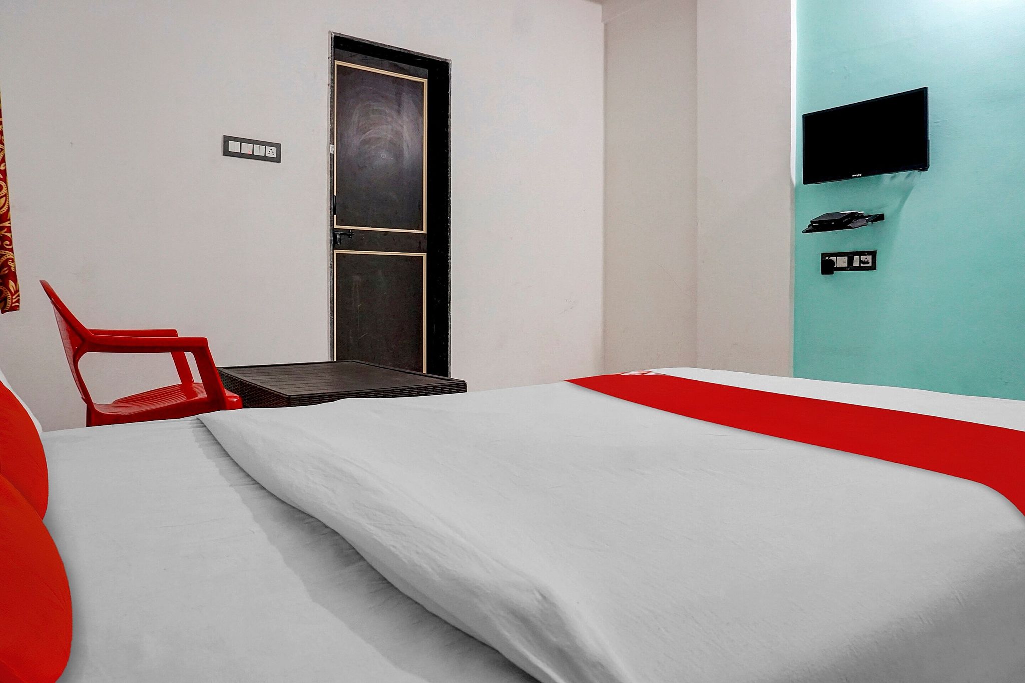 Super Hotel O Manjari Road Classic 8