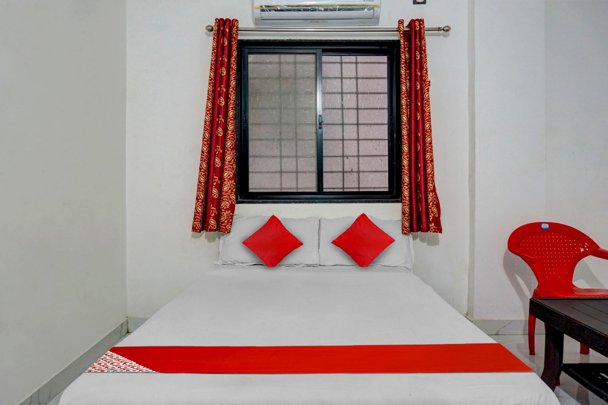 Super Hotel O Manjari Road Classic 11