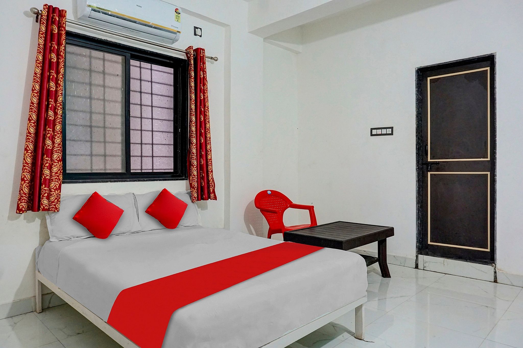 Super Hotel O Manjari Road Classic 3