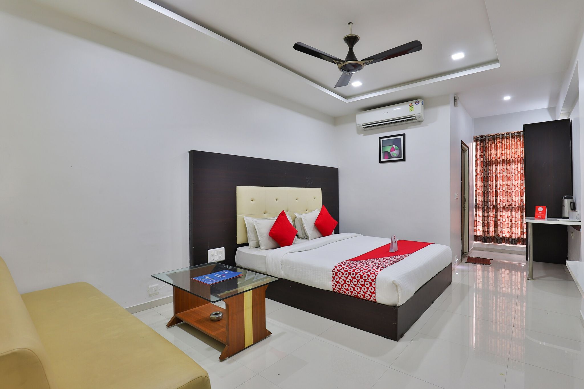 Super Collection O Infocity Metro Station Gandhinagar Formerly Hotel Grand Krishna Classic 10