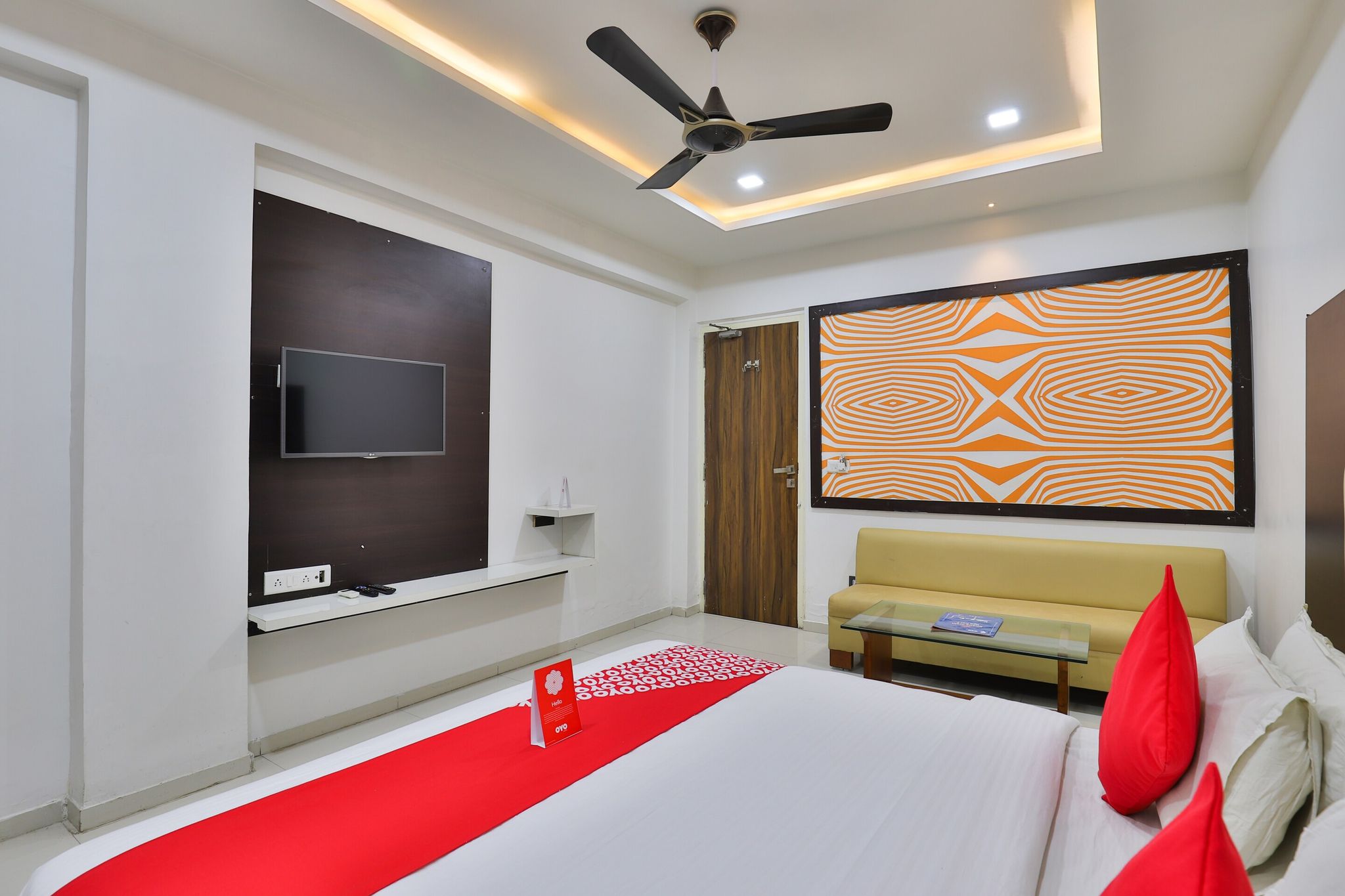 Super Collection O Infocity Metro Station Gandhinagar Formerly Hotel Grand Krishna Classic 12