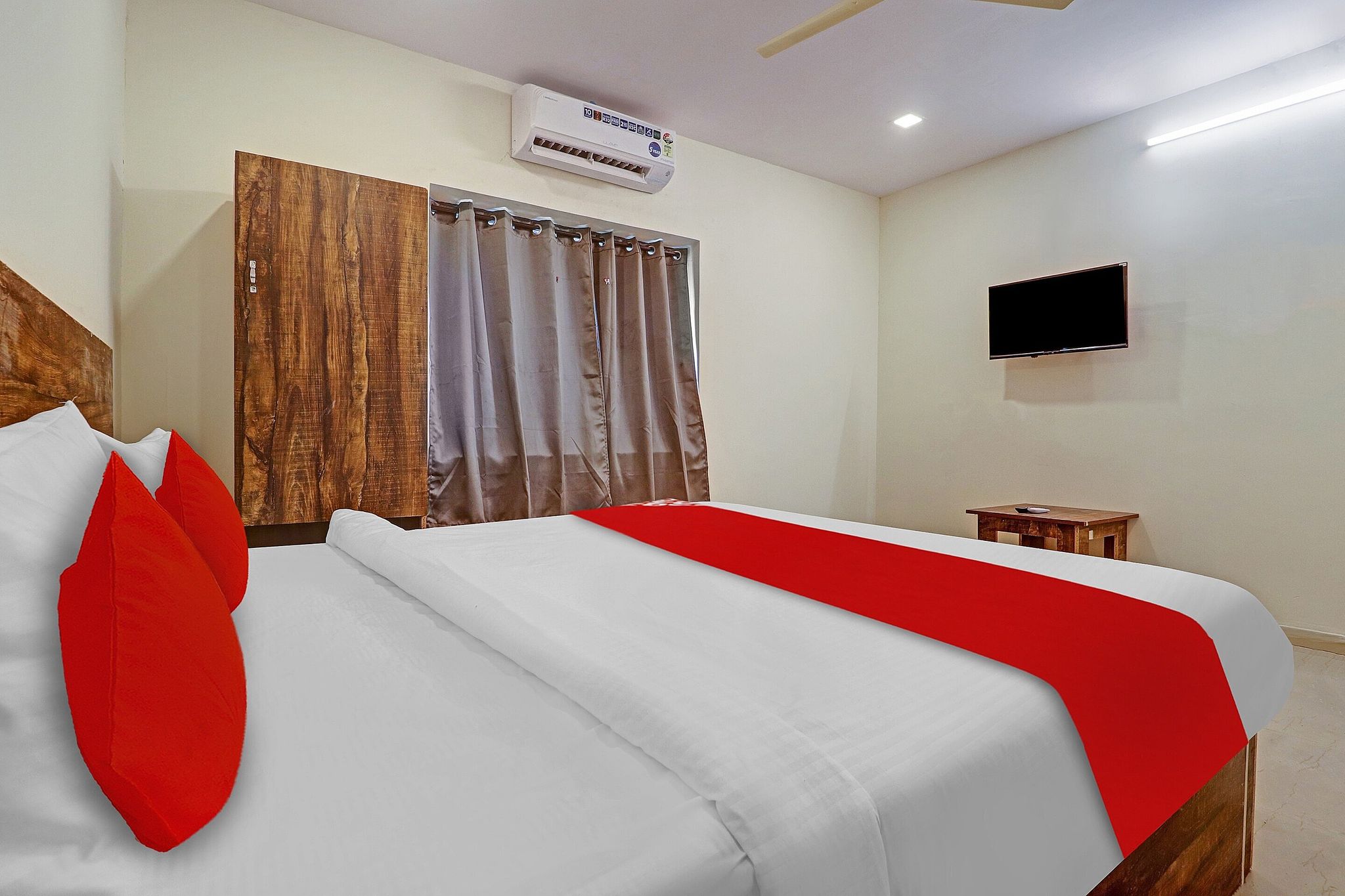 Hotel O R Square Inn Classic 14