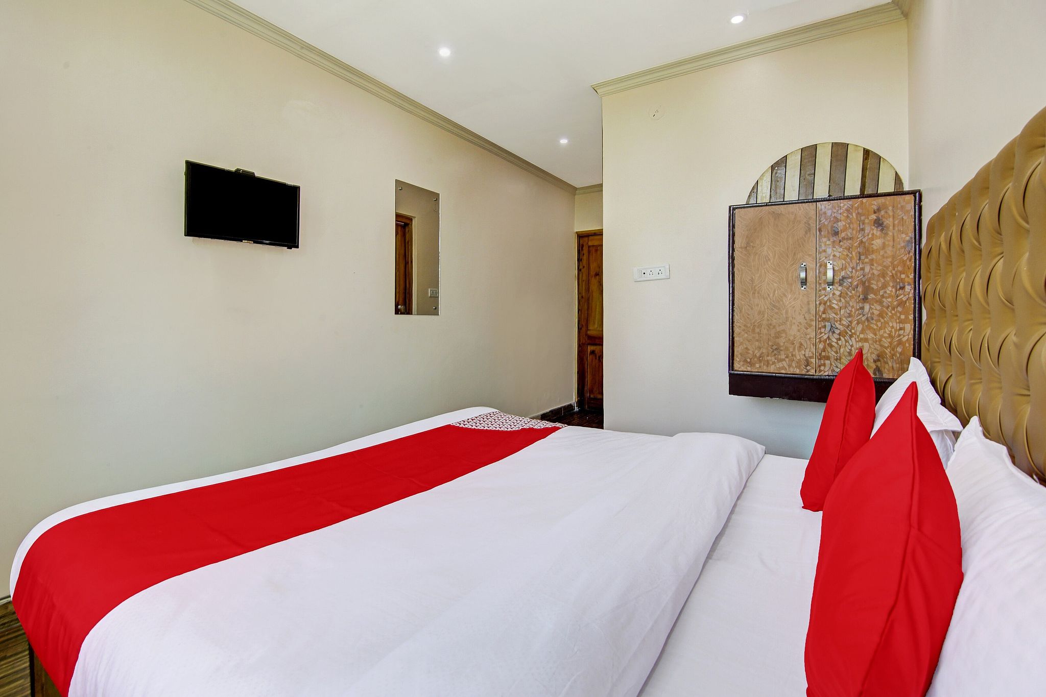 Hotel O The Green Park Shimla