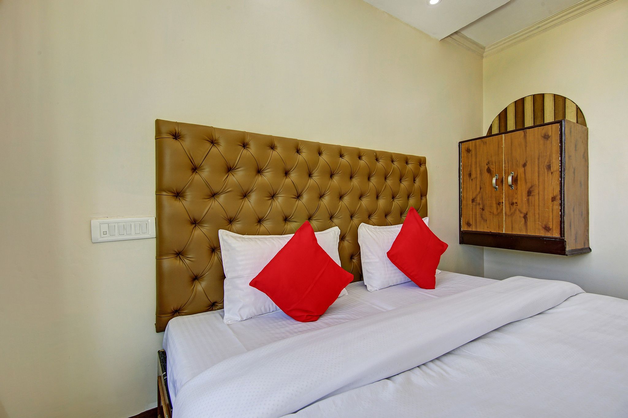 Hotel O The Green Park Shimla