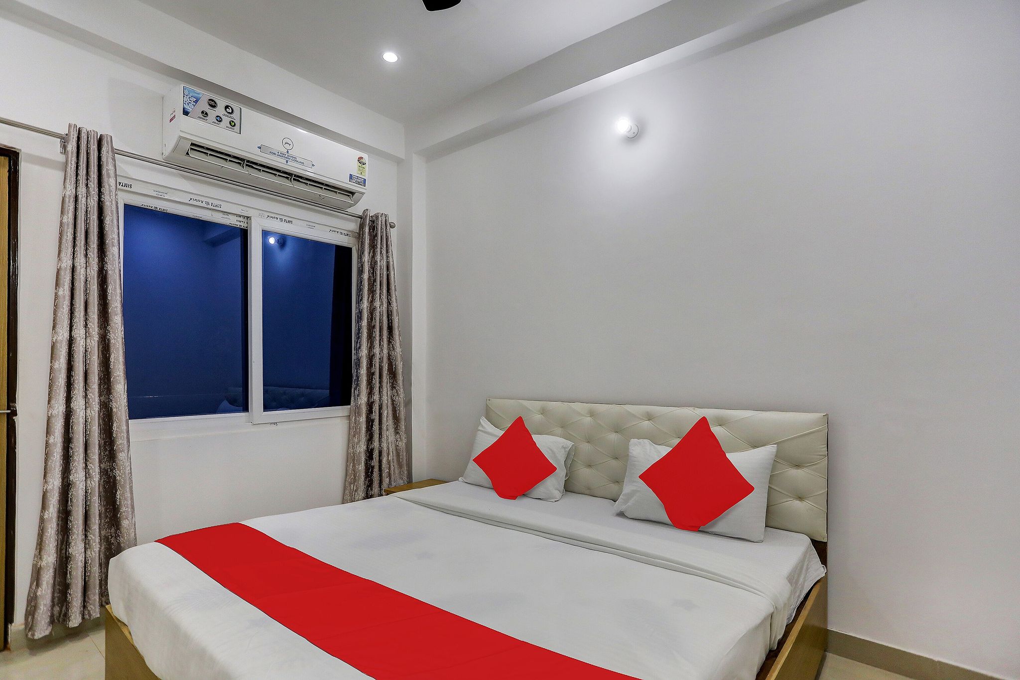 Super Hotel O BLW Kakarmatta Near Banaras Junction Classic 2