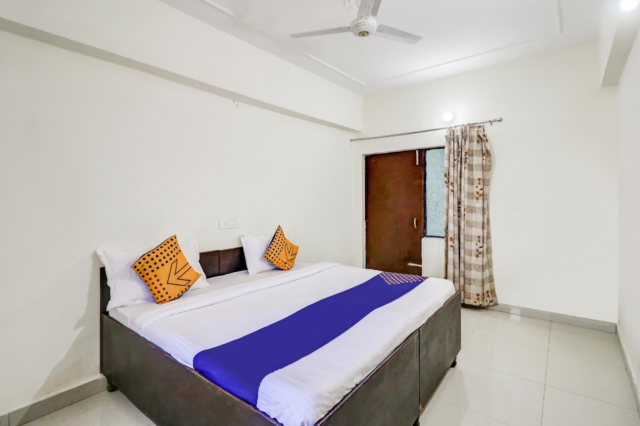 SPOT ON Room without Air Conditioning