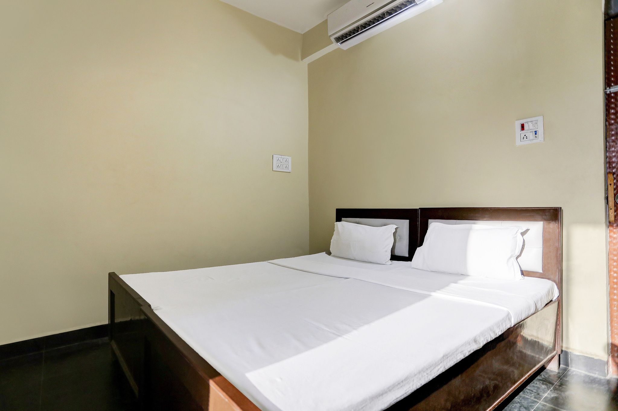 Hotel O BABA Hotel & Restaurant Classic 2