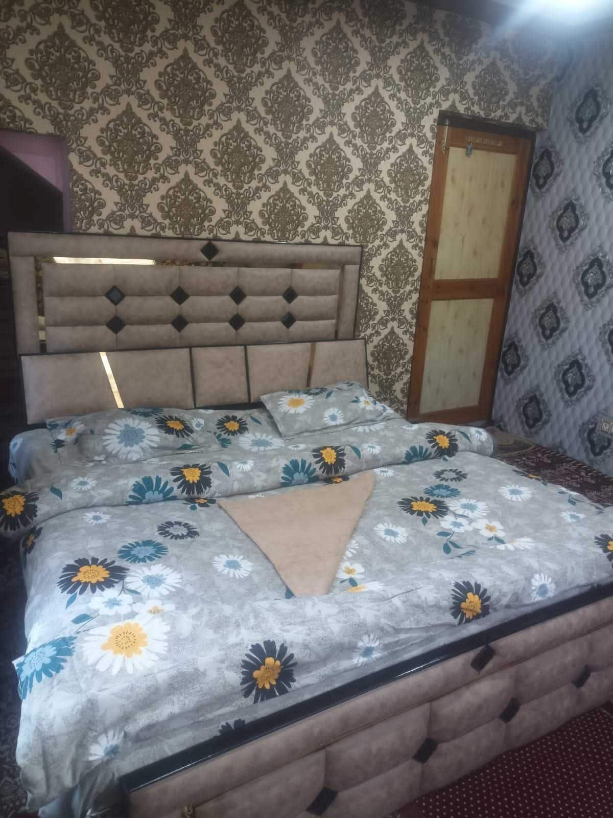 Deluxe