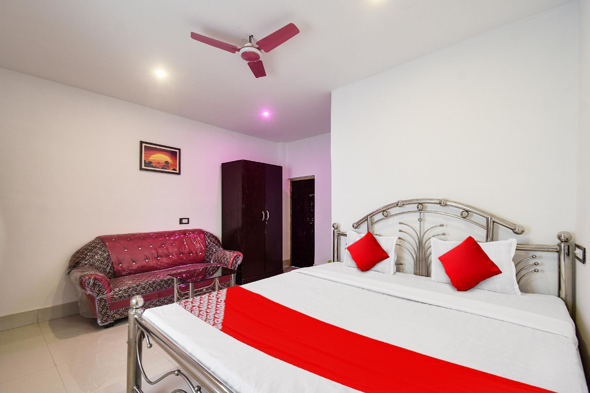 OYO 812702 Mango Leaf Hotel & Restaurant Classic