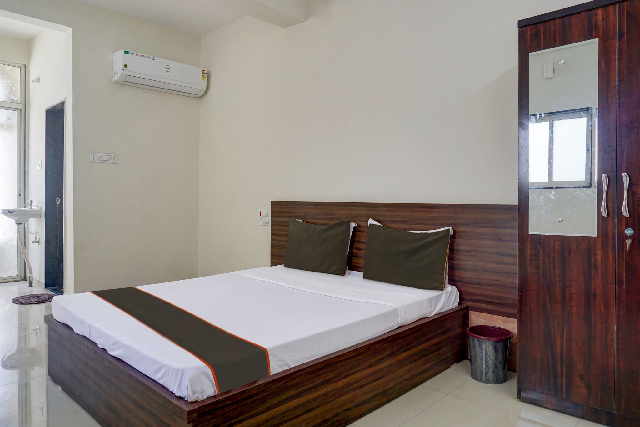 Collection O Hotel Park Inn Residency