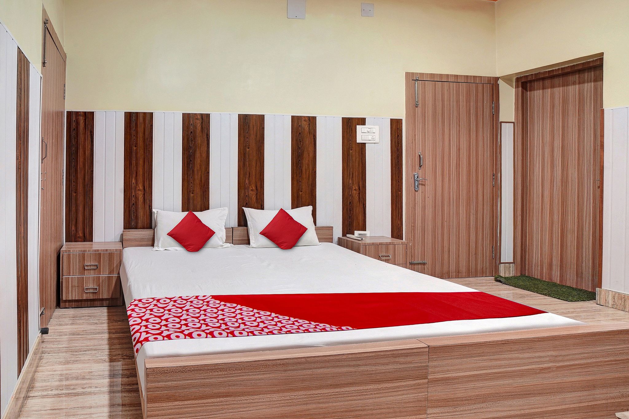 Super Hotel O Om Shriyam Banquet And Heritage Classic 12