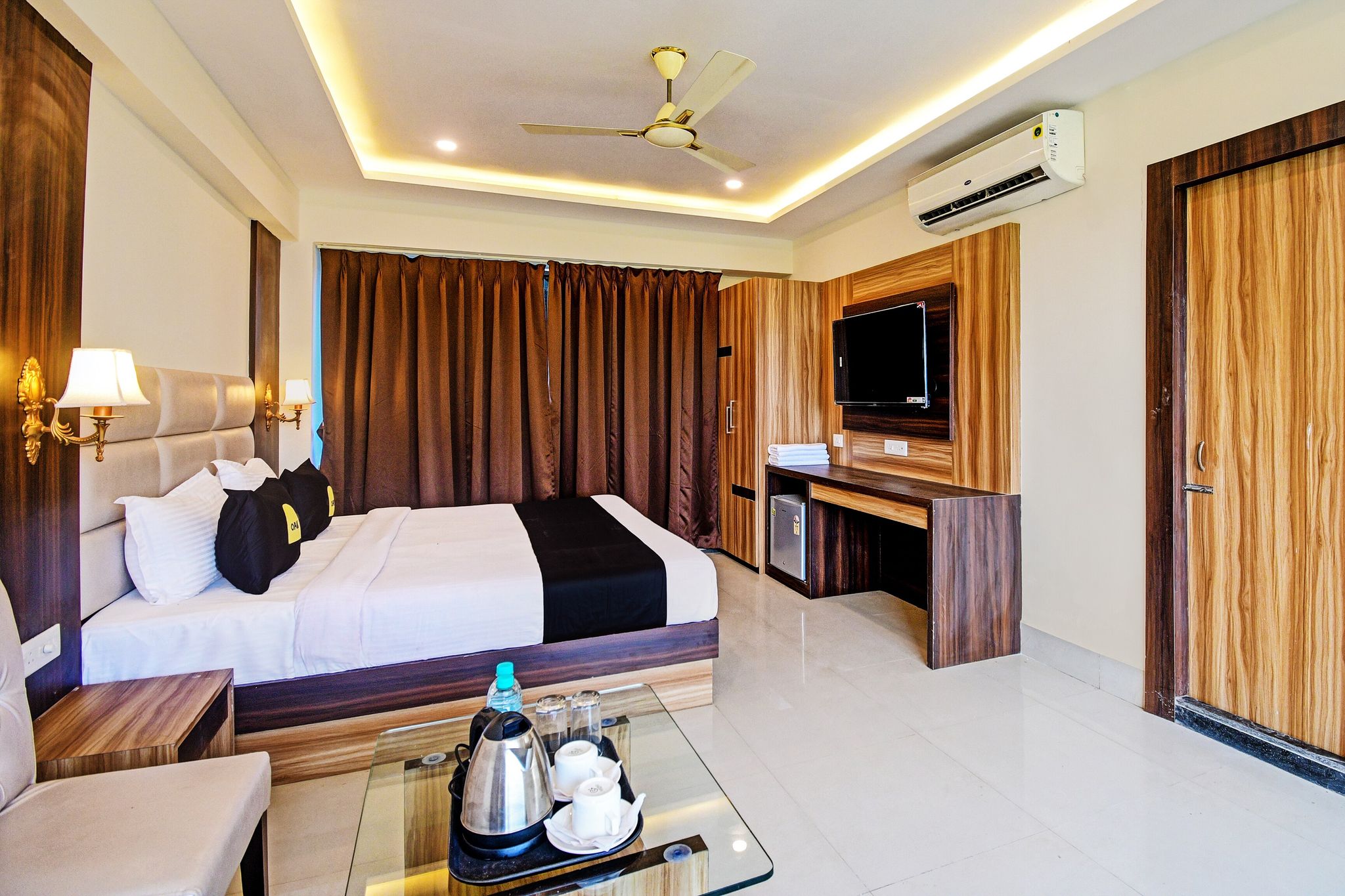 Palette - The Grand Aryans Hotel Classic 7