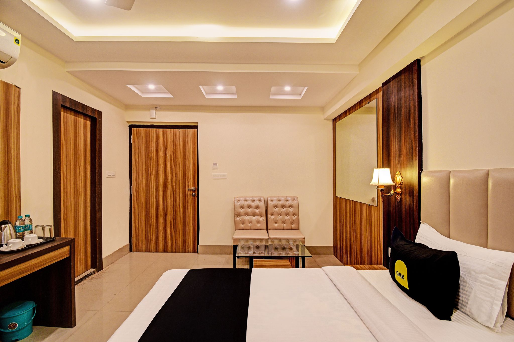 Palette - The Grand Aryans Hotel Classic 13