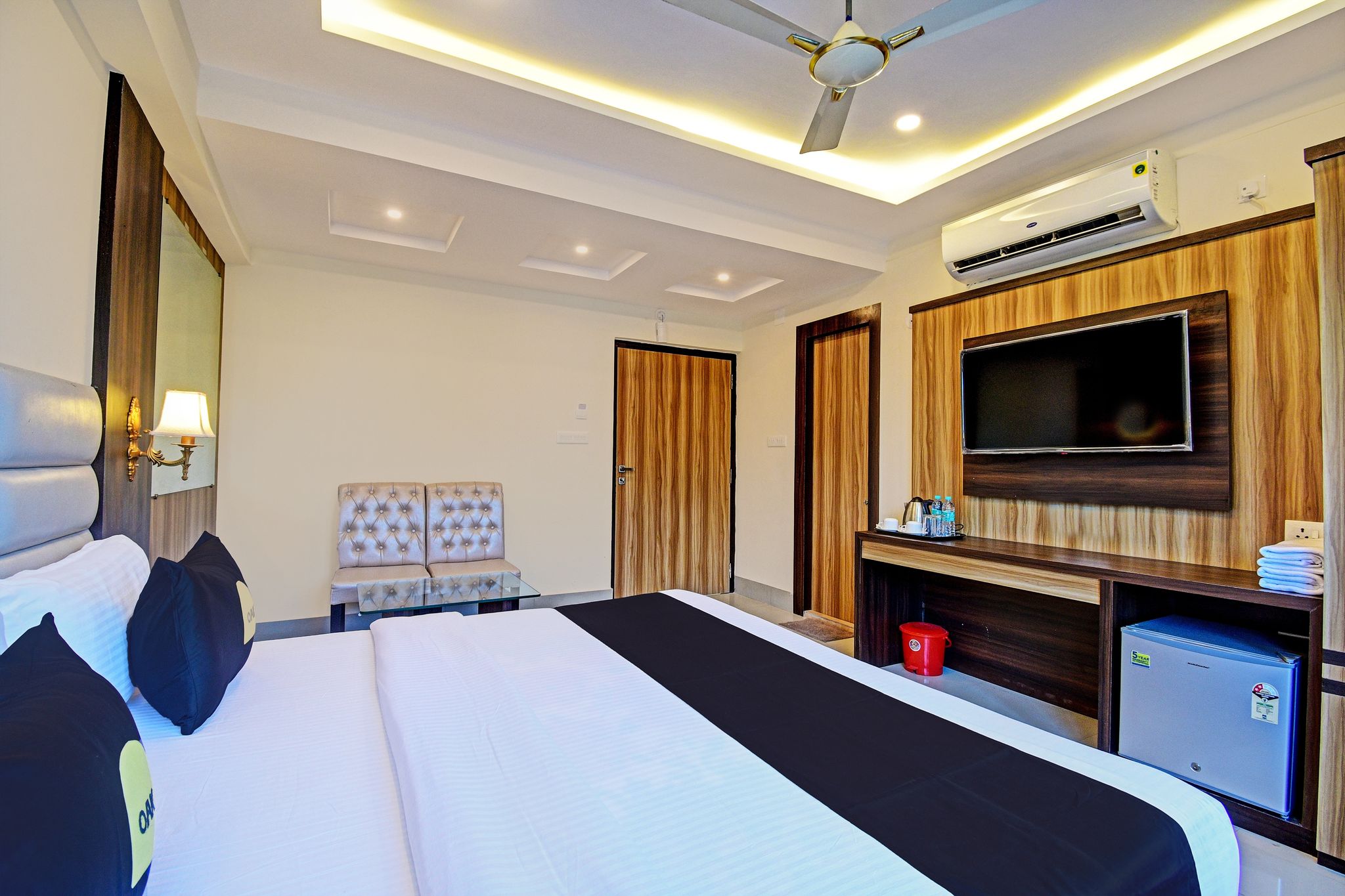 Palette - The Grand Aryans Hotel Classic 9