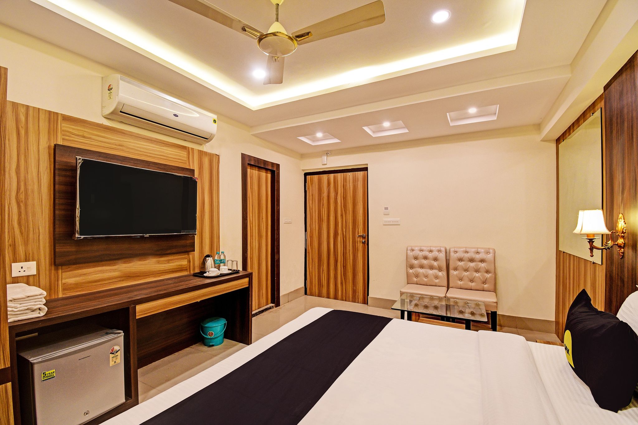 Palette - The Grand Aryans Hotel Classic 12