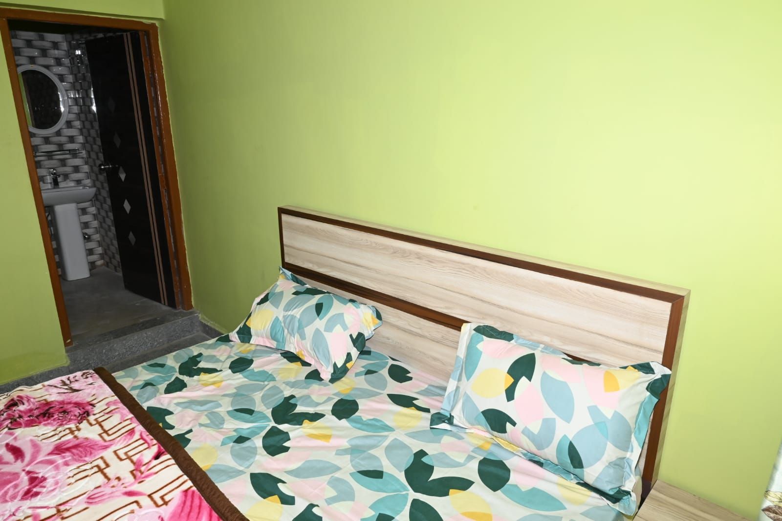 Hotel O by OYO The Glide Inn Hotel & Restaurant Classic 2