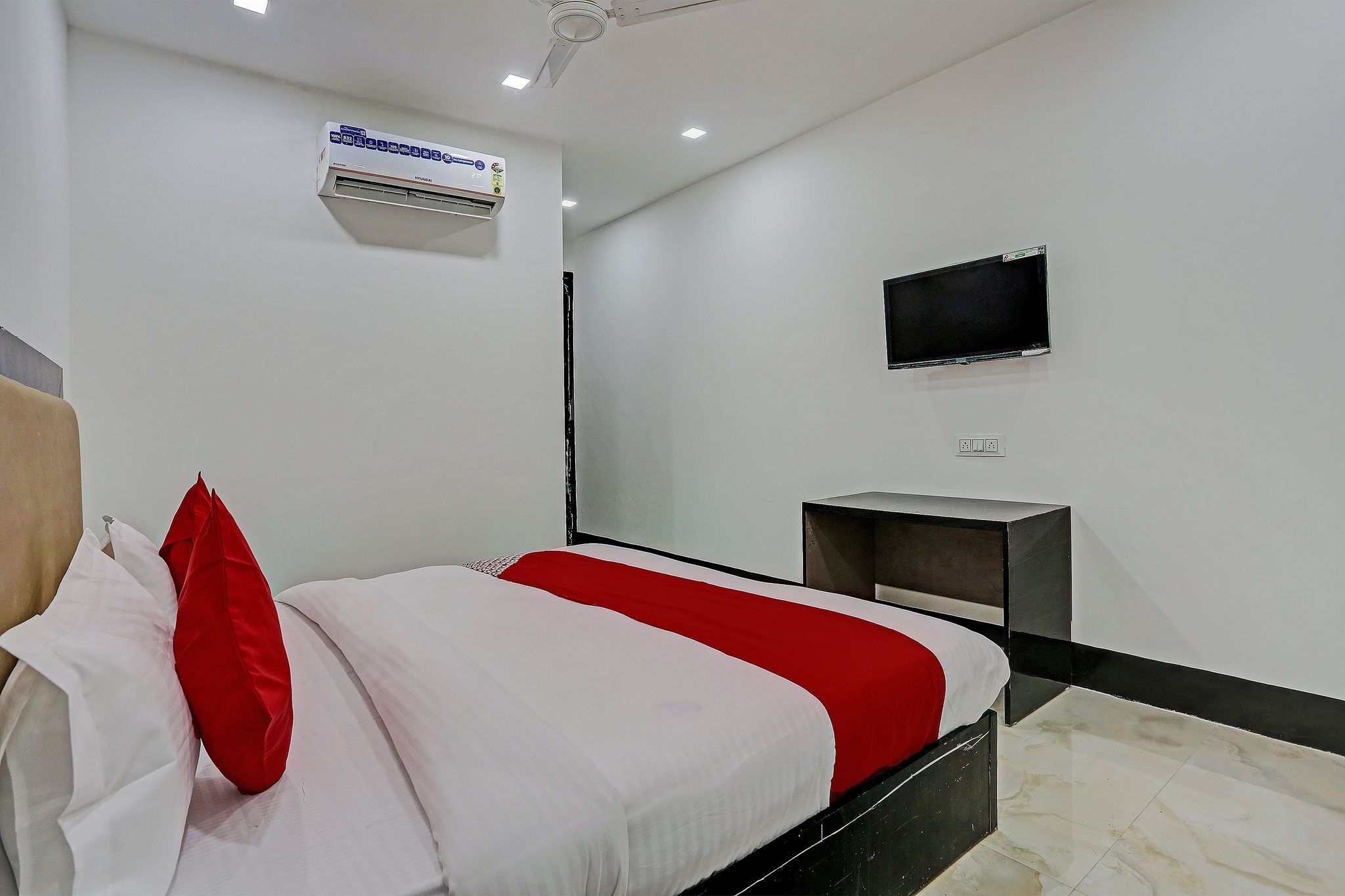 Hotel O Red Apple Homes Classic