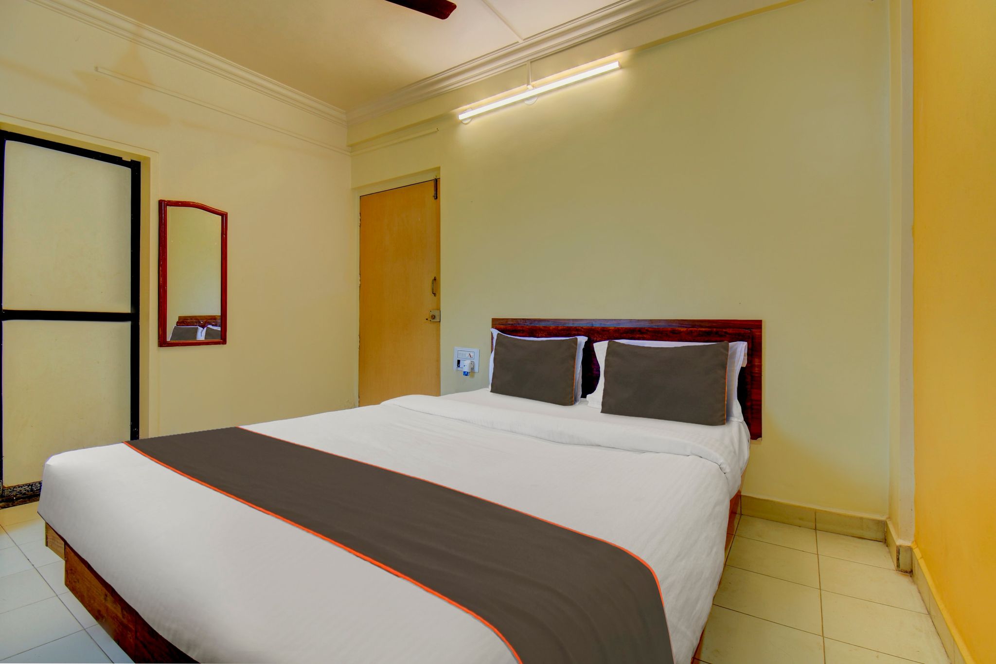 Collection O Hotel Madhuban Resort Classic 10