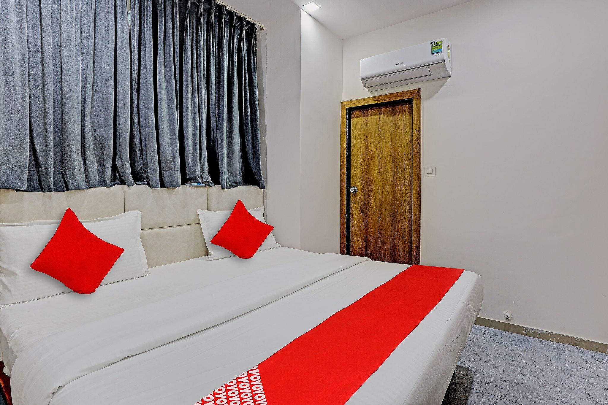 Super Collection O Adajan Formerly Hotel Western Inn Classic 8