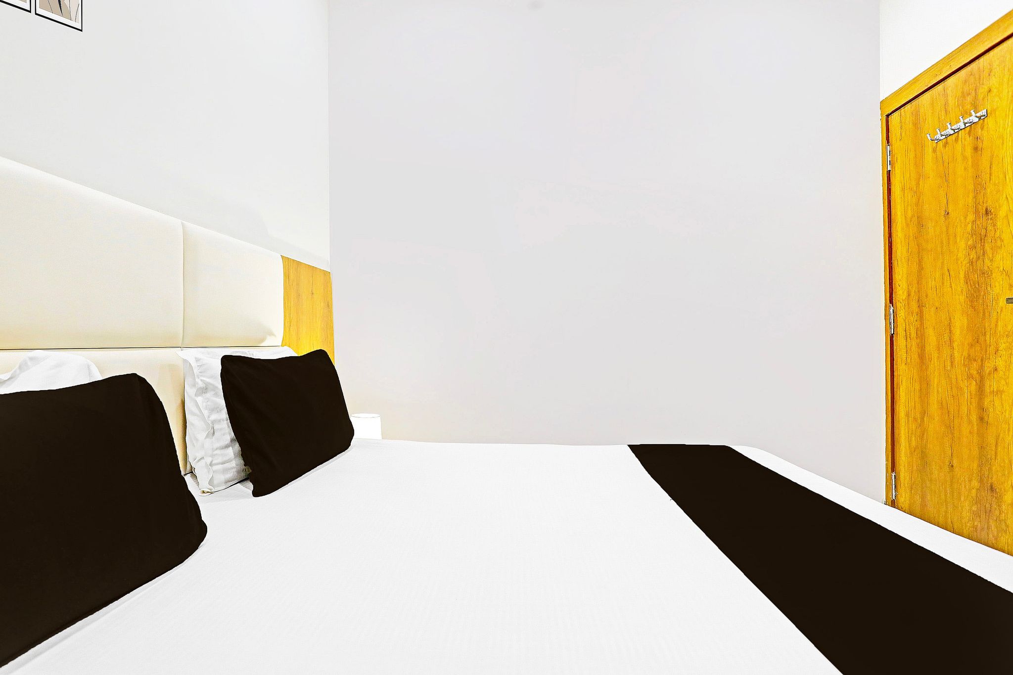 Super Collection O Adajan Formerly Hotel Western Inn Classic 15