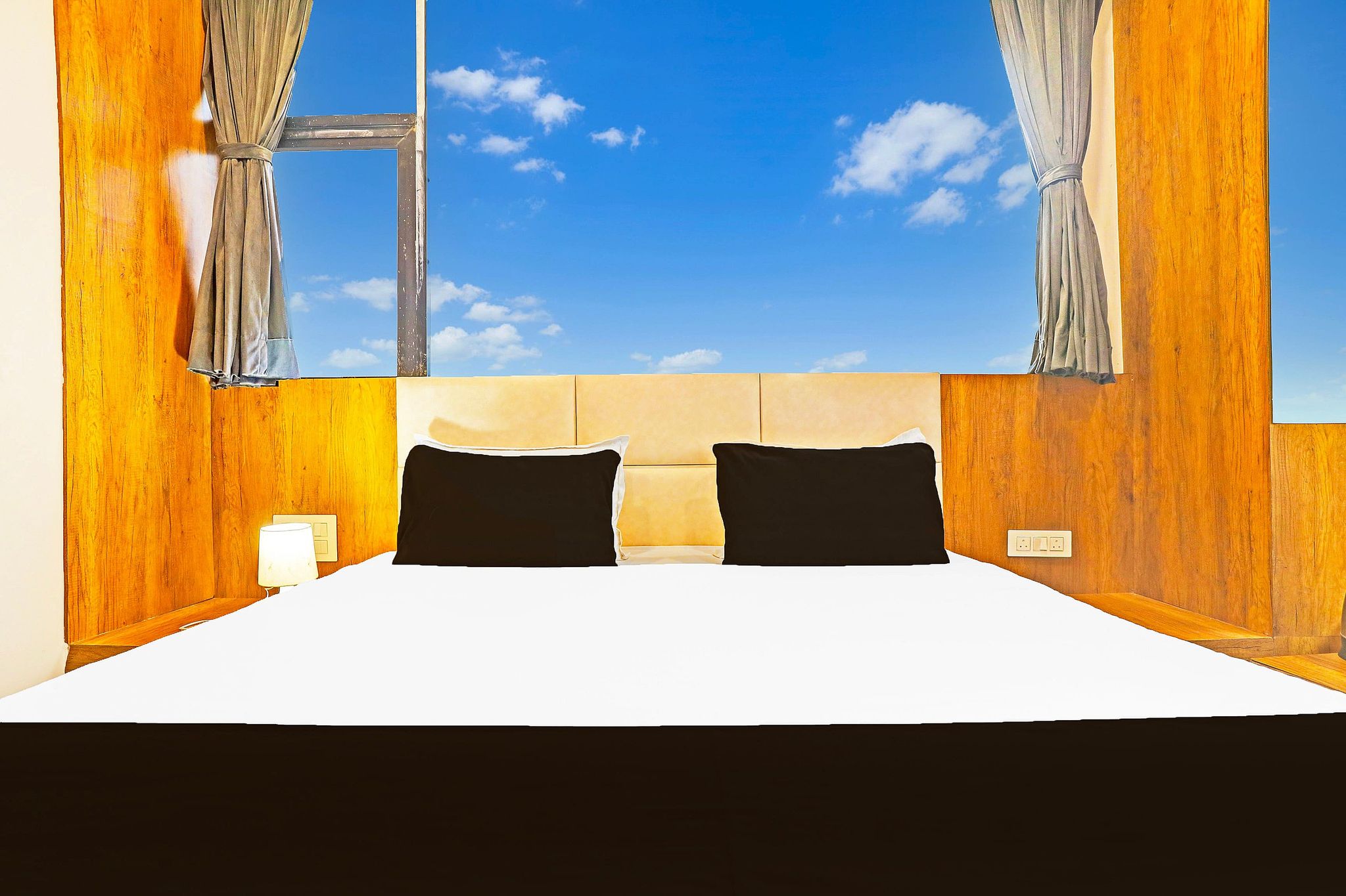 Super Collection O Adajan Formerly Hotel Western Inn Classic 13