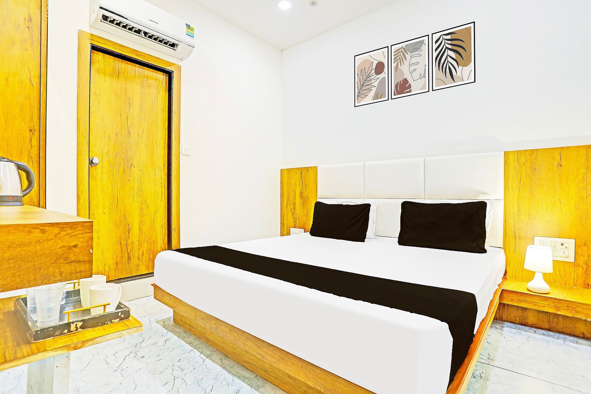 Super Collection O Adajan Formerly Hotel Western Inn Classic 20