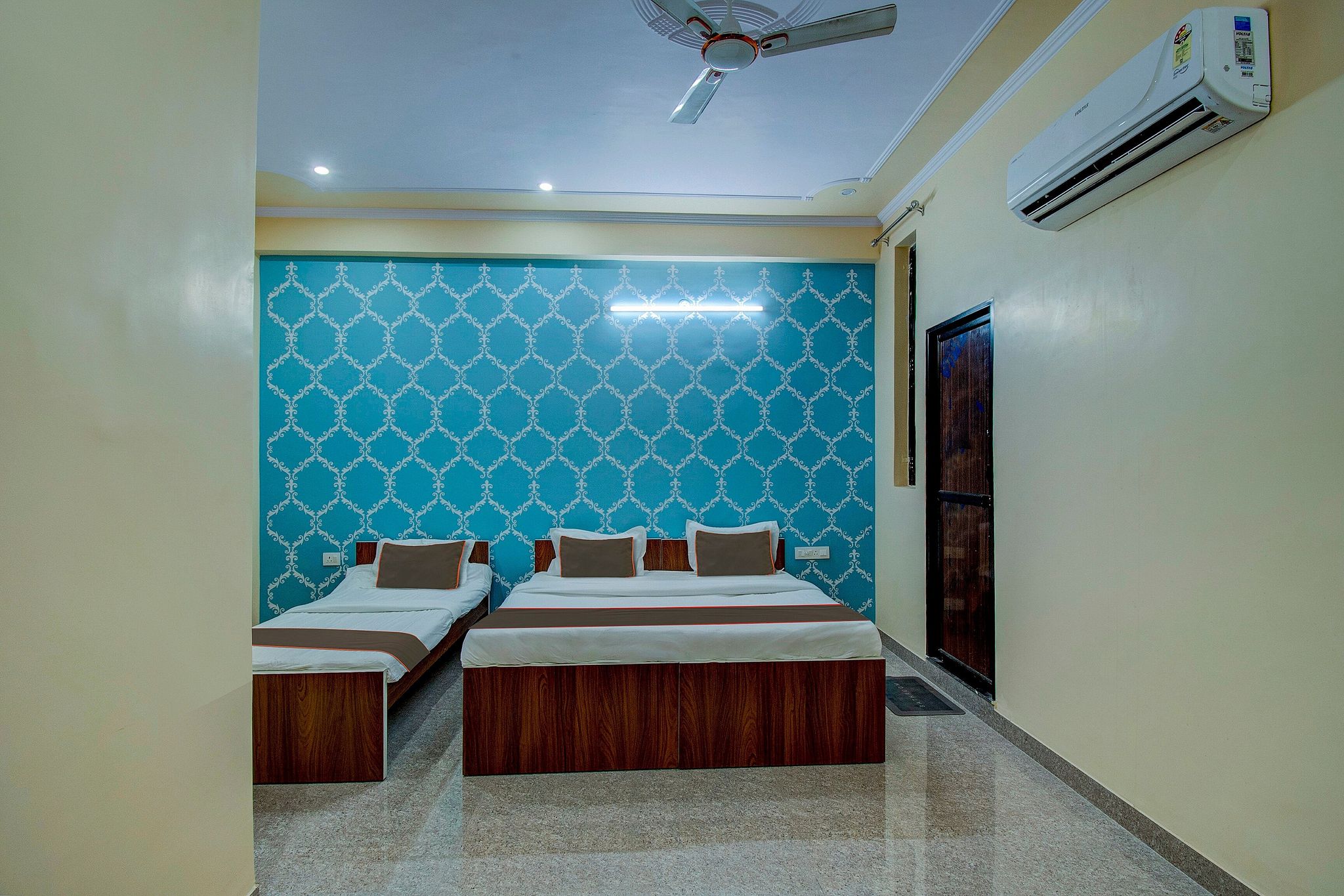 OYO Flagship Hotel Mohi Palace Classic 9