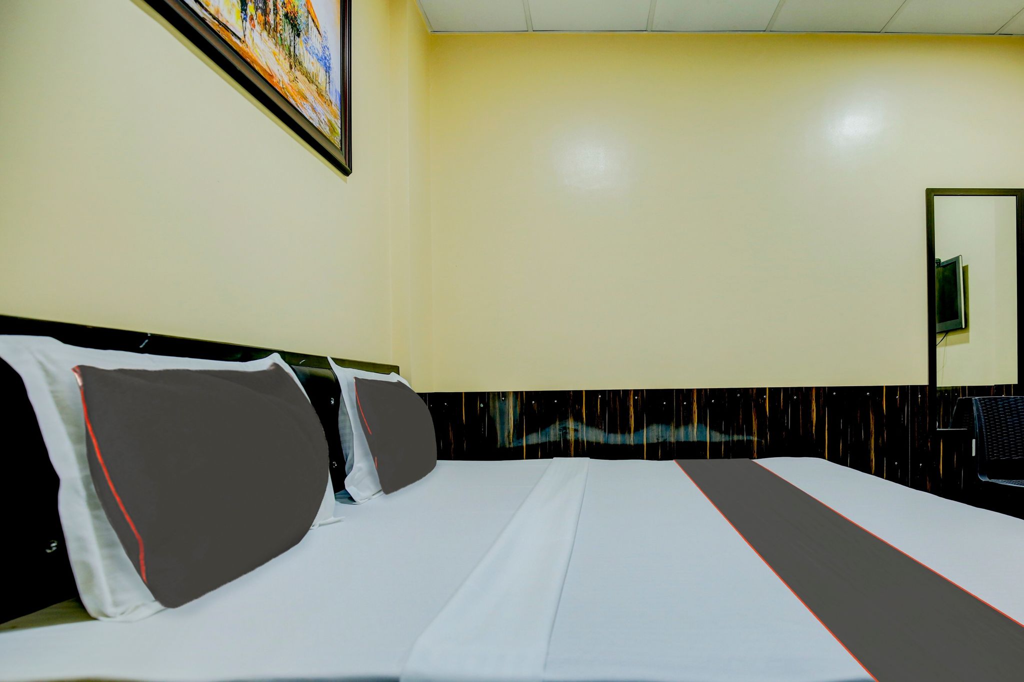 Super Collection O Burlton Park Jalandhar Formerly Hotel R1 Inn Classic 8