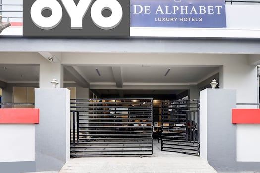 Super Townhouse De Alphabet Kukatpally Near Nexus Mall